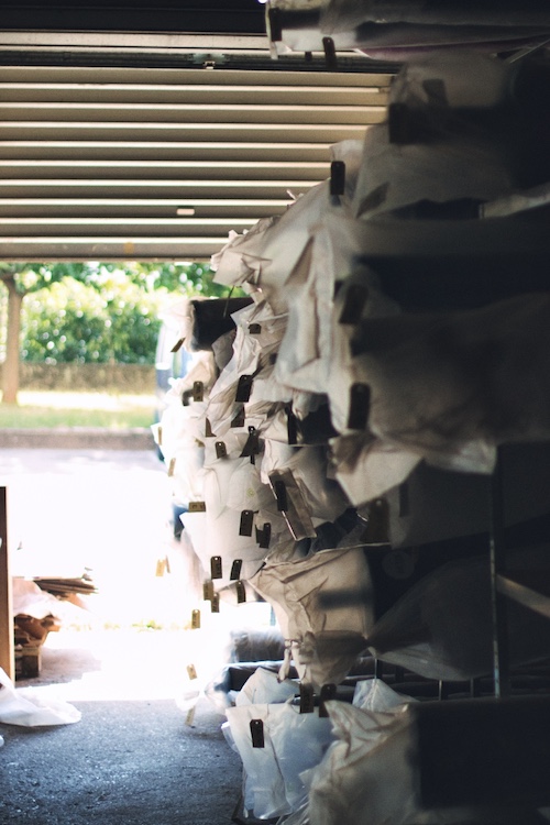 stock dormant de tissus et tricots